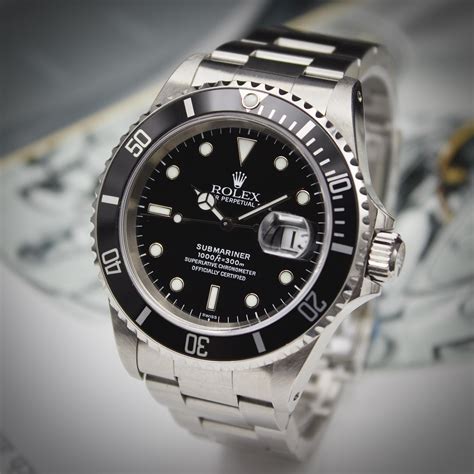 1998 rolex submariner.